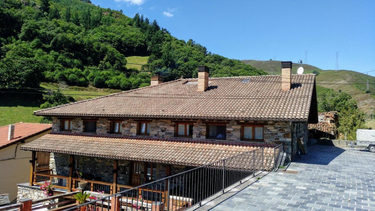 Casa Gayon Apartment Pola De Allande Luaran gambar